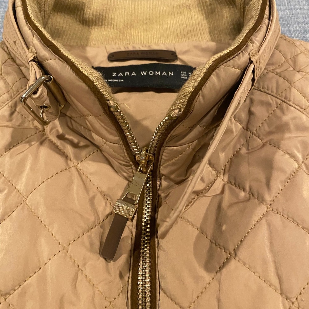 Zara Woman Tan Quilted Puffer Vest Camel Gold Zip Ribbed Sides Size Medium - Picture 4 of 10